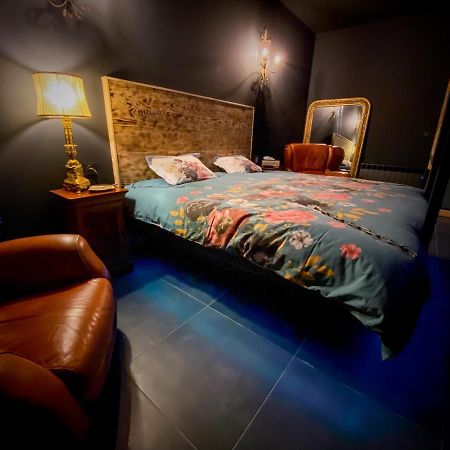 Loveroom Avec Jacuzzi 01 Chazey-sur-Ain Exterior photo