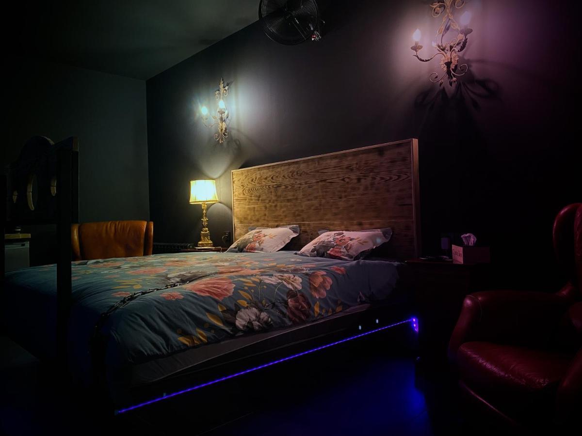 Loveroom Avec Jacuzzi 01 Chazey-sur-Ain Exterior photo